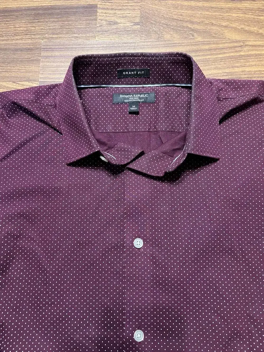 Banana Republic men's standard fit button down Burgundy polka dot shirt